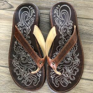 OluKai Women’s Flip Flop - size 8